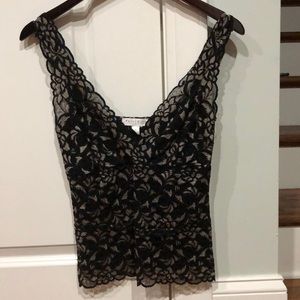 White House Black Marker lace top XS